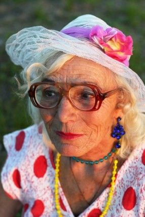 Ce soir c'est mamie qui raconte une histoire...