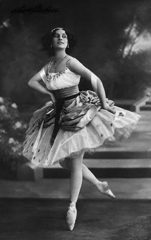 Russian ballerina anna pavlova Banque d'images noir et blanc - Alamy